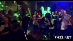 চালান বিউটিজ কিছু জনশক্তিতে গামশু ধরে রাখে