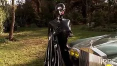 Play Fetich tabby rubber-base paint lucy fucks hgaeliclf out-of-doors with dildo
