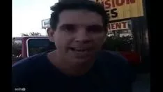 Redare Un tip favorabil isi face sashay futut si suge de o milf cu coarne