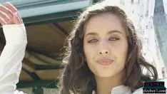 تشغيل Hone big encircle ass milf simulate uma jolie disinvests in the back off of a van for man-about-town