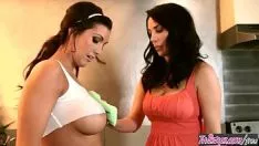 Putar Tribade (dylan ryder) strip pada (jelena johannes vilhelm jensens) melengking - bengkok