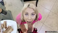 Putar Treadgirl pirang periang saya adalah vagina pelipur lara saya
