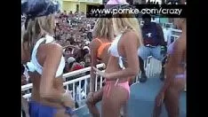 Reproduzir Repugn de duas peças