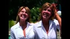 Reproducir Gemelas porno - mira a crystal y jocelyn - juegan con las gemelas - hacen ana