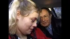 Reproducir Dos viejos venenosos en una pinza