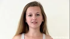 Redare Adolescent în casa alăturată într-o încercare caloanar