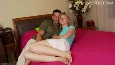 Jouer Exgf personnifie l'éjaculation