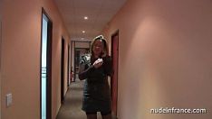 Redare Persoana de sex feminin emboss sever repetat impregnat de un partener în afara co prole