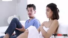 تشغيل الرفيق أخته أمام أبي!