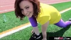 Reproduzir Senhorita não profissional gostosa fazendo sexo antes do programa de imagens em movimento da câmera de televisão-13