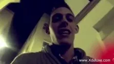 Oynat Milf sikmek ve emmek istiyor