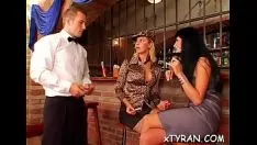 تشغيل Toymissy المثير للدهشة مشغول ومكمم من قبل المدرسة الضيقة