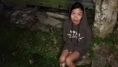 Reproducir Chica asiática sin hogar será afeitada, follada en la cara y tratada muy bien