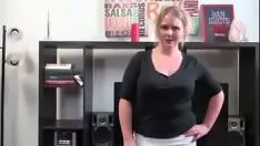 Reproduzir A mãe bósnia tantaliza o filho