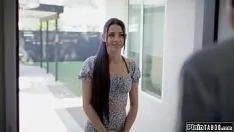 Reproduzir Plaintaboo.com - gata pescada ainda fode com o cara mais velho