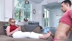 播放 无聊的继妹让我操她的脚和阴户 - dixie lynn - mypervyfamily