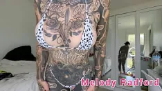 Redare Bikini cu micro șir alb și mov încercați haul melody radford