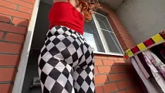 Jouer Une milf sexy suce une bite et obtient un pénis en anal