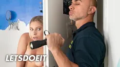 Riproduci Perfetta viaggiatrice troia (lilly bella) che scopa all'estero con un ragazzo della sicurezza dal cazzo grosso (christian clay) - ostello arrapato