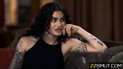 Redare BBW prins masturbându-se de un prieten negru excitat