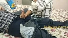 Putar Pemuda slatternty tapak adik mengisap kawan-kawan sashay sebelum juara