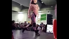 Reproducir Sexhibition 2019 negligencia estatua desnuda victoria 2018 y participación en la audiencia