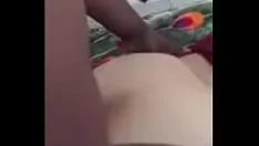 Riproduci Una calda donna sposata latina subisce il titolo di cagnolino bbc