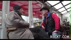 Reproducir Roly-poly caliente obtiene el deshuesado